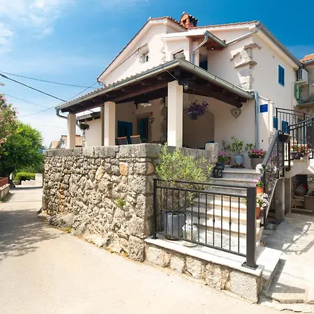 Tamburika Colorful In Rustica Area