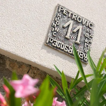 アパート Tamburika Colorful In Rustica Area Milohnići