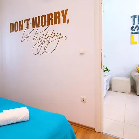 Tamburika Colorful In Rustica Area アパート Milohnići