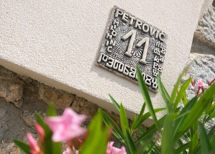 アパート Tamburika Colorful In Rustica Area Milohnići