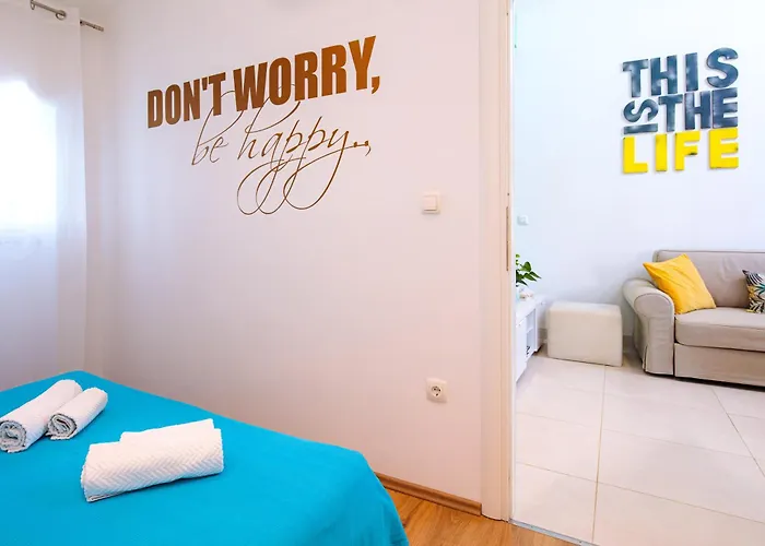 Tamburika Colorful In Rustica Area アパート Milohnići