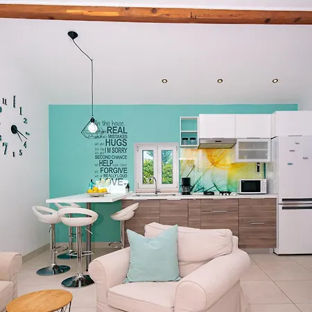 Apartamento Tamburika Colorful In Rustica Area Milohnici