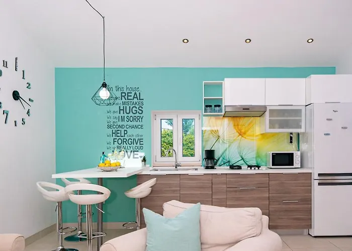 Apartment Tamburika Colorful In Rustica Area Milohnici
